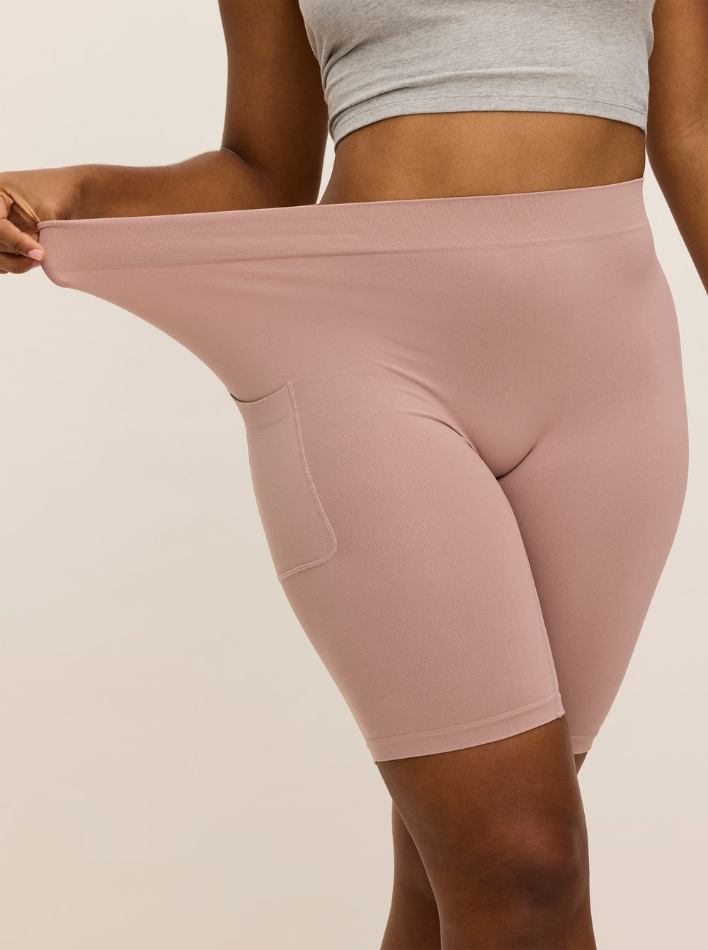 The Cargo 7" Sandstone Thigh Society USA Inc.