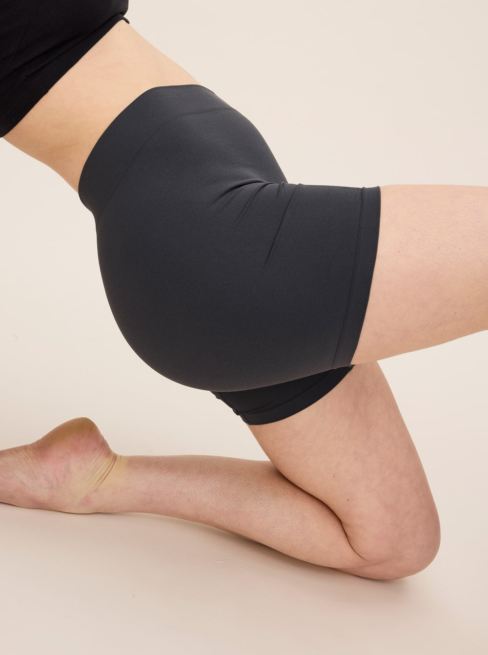 The Original 5" Charcoal Thigh Society USA Inc.