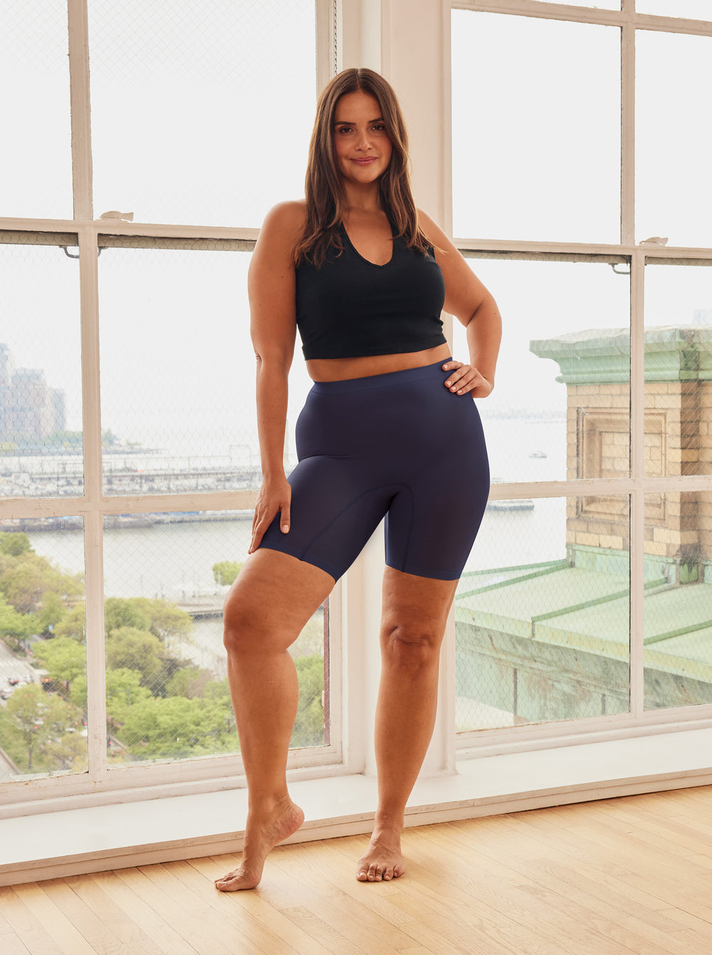 Emma is wearing The Staple in size M/L